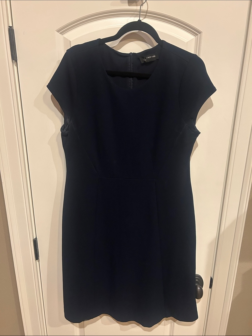 Jones New York Navy Cap Sleeve Midi Sheath Dress
